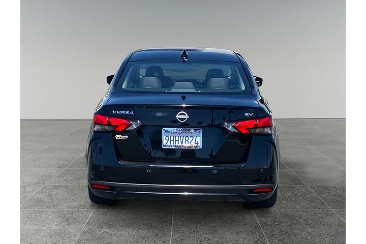 $22342 : Nissan Versa 2023 SV 4dr Sed image 4