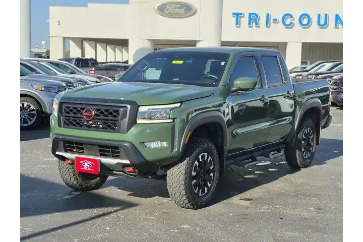 Nissan Frontier 2023 4x4 PRO image 3