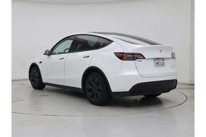 $37998 : Tesla Model Y 2024 AWD Long image 2