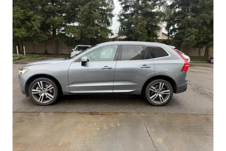 $23500 : Volvo XC60 2021 AWD T6 Momen image 2
