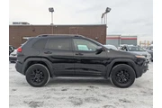 $12754 : 2016 Cherokee Trailhawk thumbnail