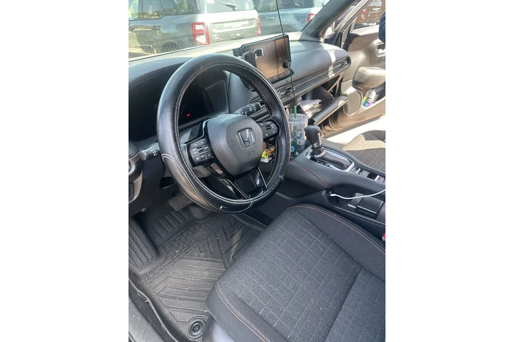 $27900 : Honda HR-V 2025 Sport 4dr Cr image 2