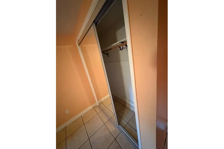 $2500 : Casa en renta 2 recámaras image 1