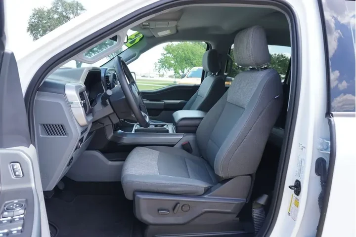 $37225 : Ford F-150 2023 4x2 XL 4dr S image 7