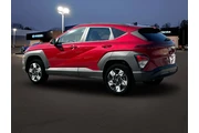 $22800 : Hyundai KONA 2024 AWD SEL 4d thumbnail