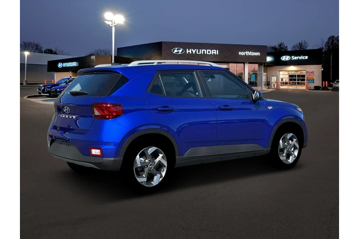 $23502 : Hyundai VENUE 2026 SEL 4dr C image 8