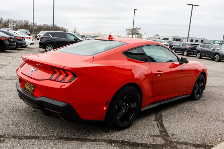 $26988 : 2024 Mustang EcoBoost Fastback image 4