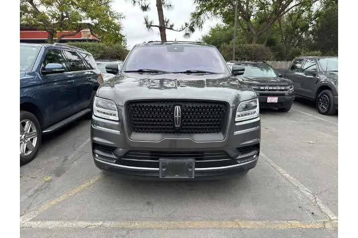 $28585 : Lincoln Navigator 2018 4x4 R image 9