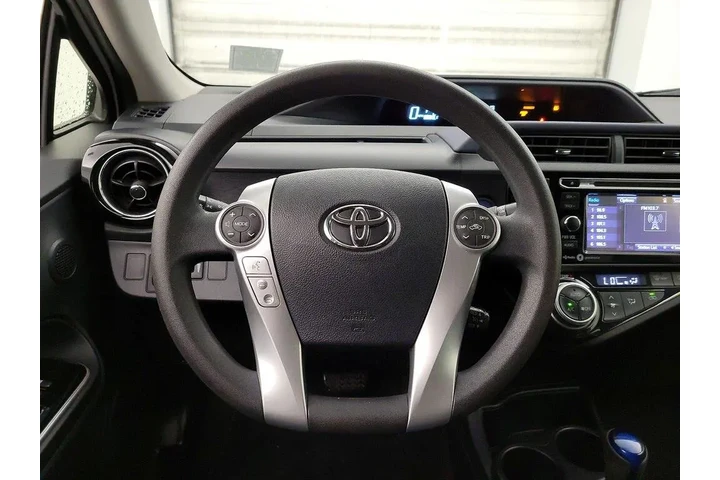 $17998 : Toyota Prius c 2015 Three 4d image 10