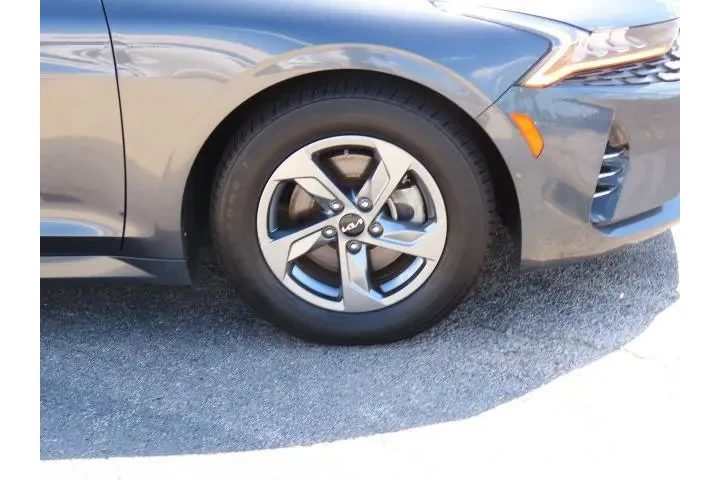 $18999 : Kia K5 2022 LXS 4dr Sedan image 6