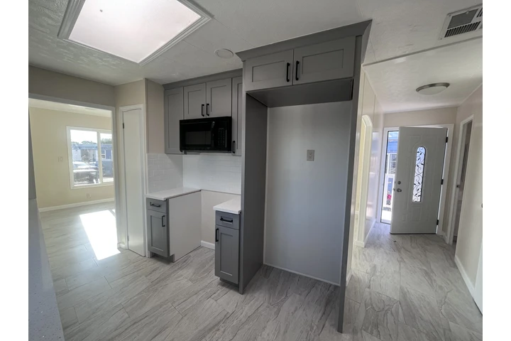 $130000 : Mobile home image 2