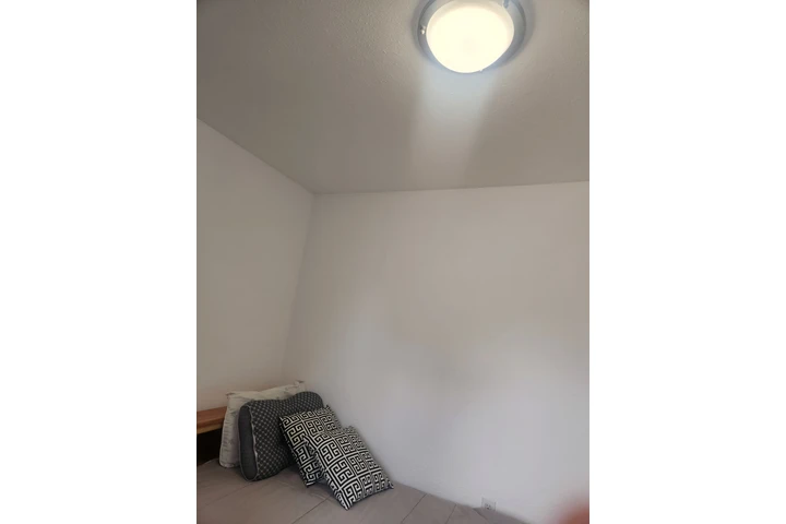 $679 : Cuarto L.A. image 1
