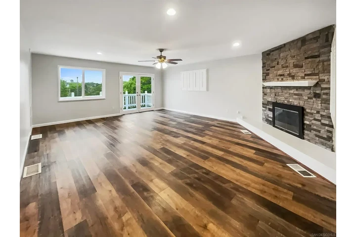 $1469 : Comfortable house for rent image 8