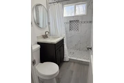 $1690 : Studio/Vermont & Century thumbnail