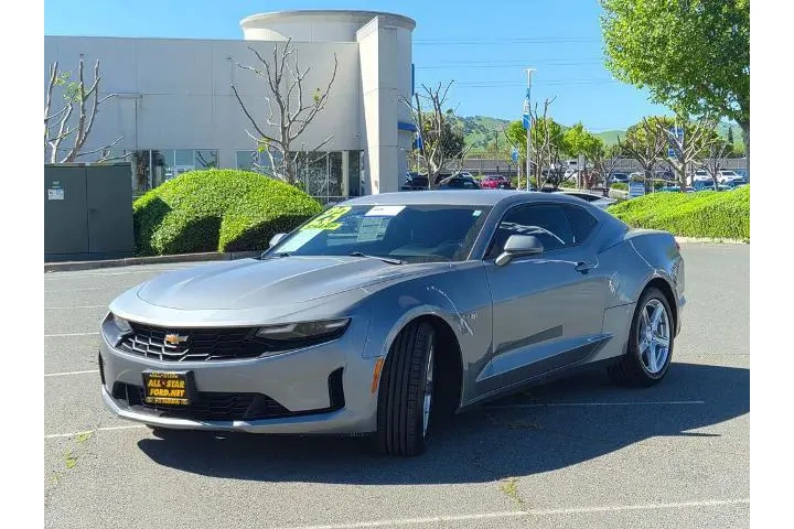 $24900 : Chevrolet Camaro 2023 LT 2dr image 8