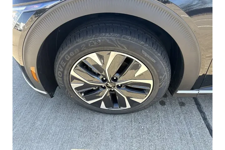 $22420 : Kia EV6 2024 AWD Wind 4dr Cr image 10