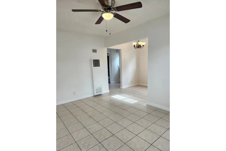 $1150 : Spacious 1BR 1BR $1150 image 5