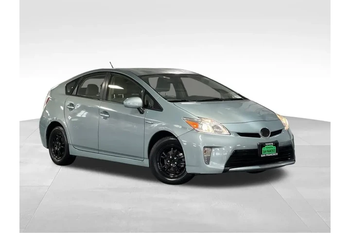 $11988 : 2015 Prius Two image 7