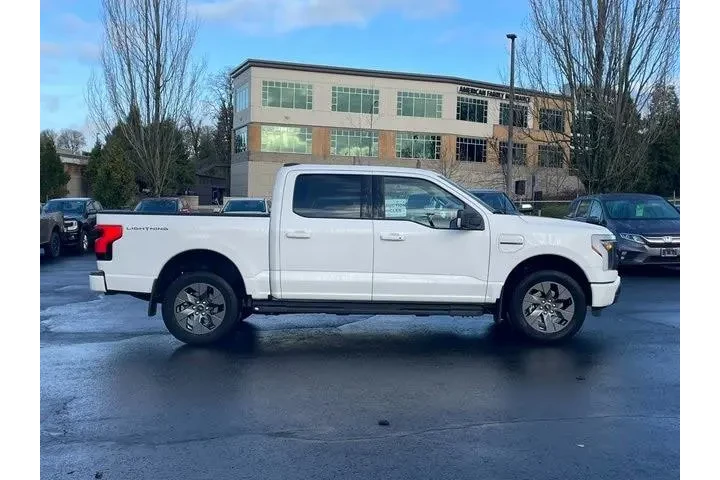 $36995 : Ford F-150 Lightning 2023 AW image 2