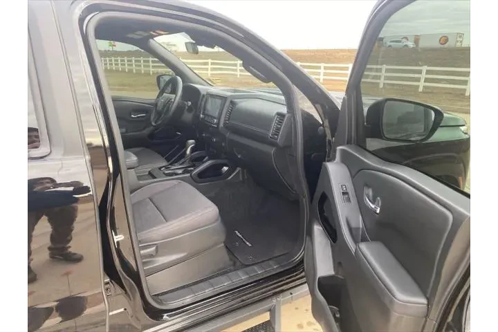 $24883 : Nissan Frontier 2023 4x2 S 4 image 9