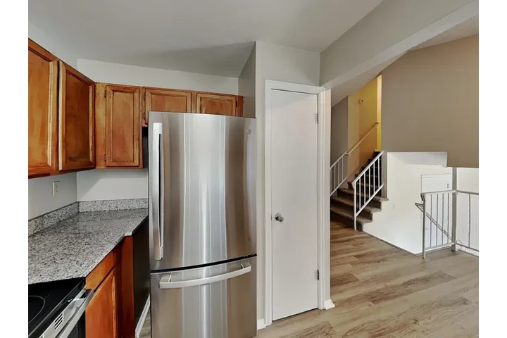 $1250 : Comfortable accommodation image 5