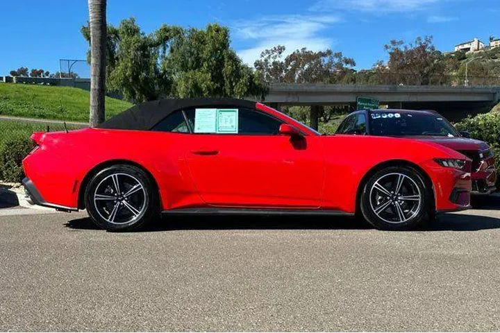 $26975 : Ford Mustang 2024 EcoBoost P image 4