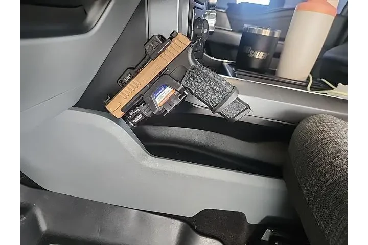 $34129 : Ford F-150 2021 4x4 Lariat 4 image 6