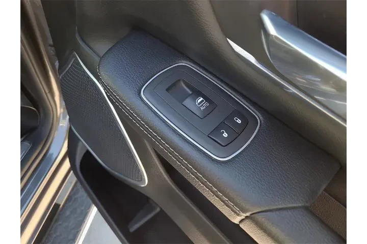 $27247 : Ram 1500 2020 4x4 Laramie 4d image 10