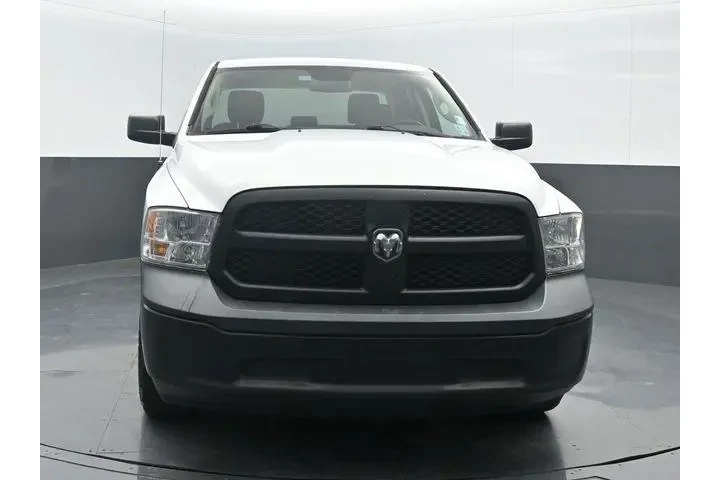 $15558 : Ram 1500 2018 4x2 Express 4d image 2