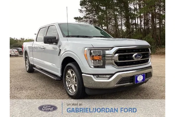 $29889 : Ford F-150 2021 4x2 XLT 4dr image 1