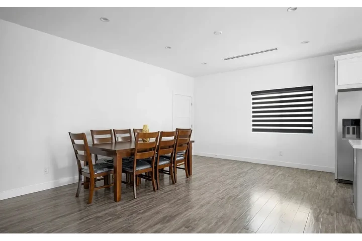 $3500 : 3 bedroom house available image 5