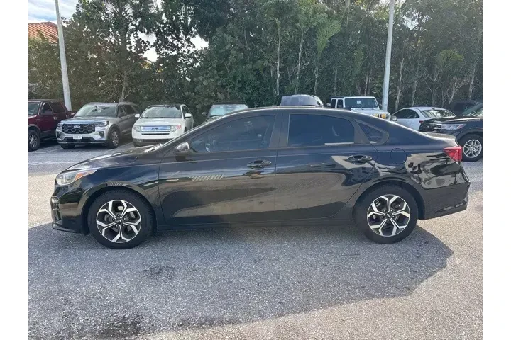 $10770 : Kia Forte 2020 FE 4dr Sedan image 4