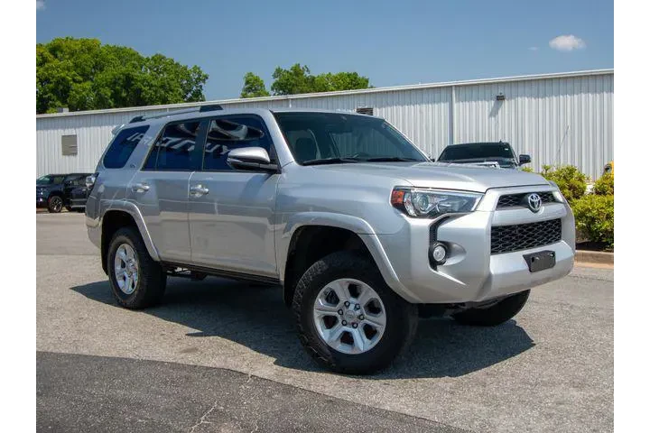 $33816 : Toyota 4Runner 2019 4x4 SR5 image 2