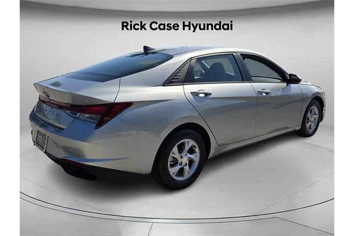 $15995 : Hyundai ELANTRA 2023 SE 4dr image 6