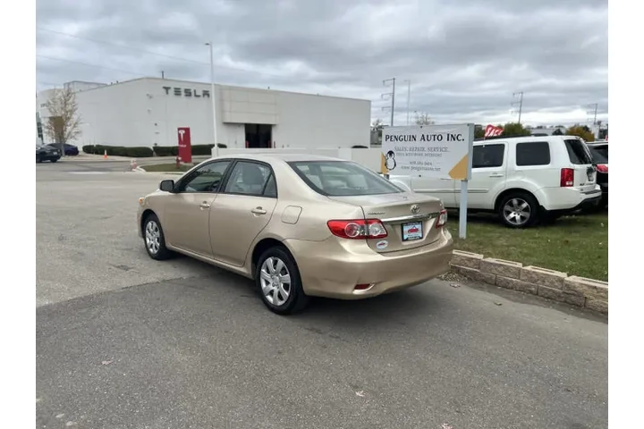 $7990 : 2012 Corolla LE image 4