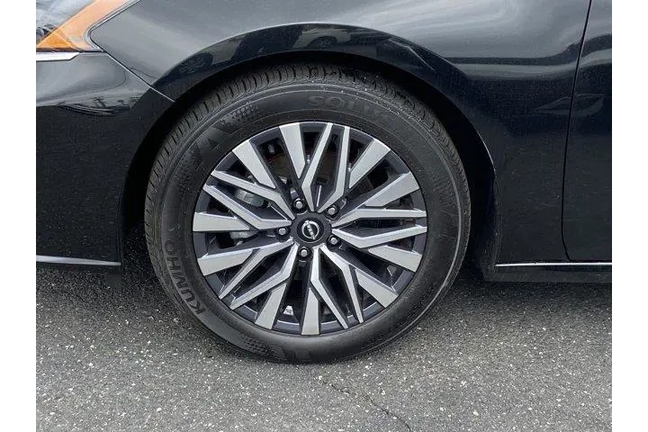 $18270 : Nissan Altima 2025 2.5 SV 4d image 8