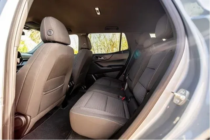 $24227 : Chevrolet Equinox 2025 LT 4d image 5