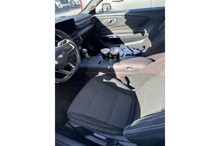 $28329 : Ford Mustang 2024 EcoBoost 2 image 5