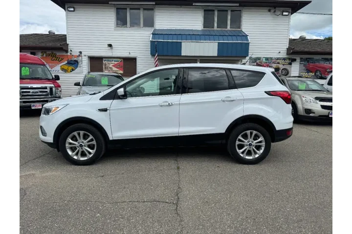 $14990 : 2019 Escape SE image 1