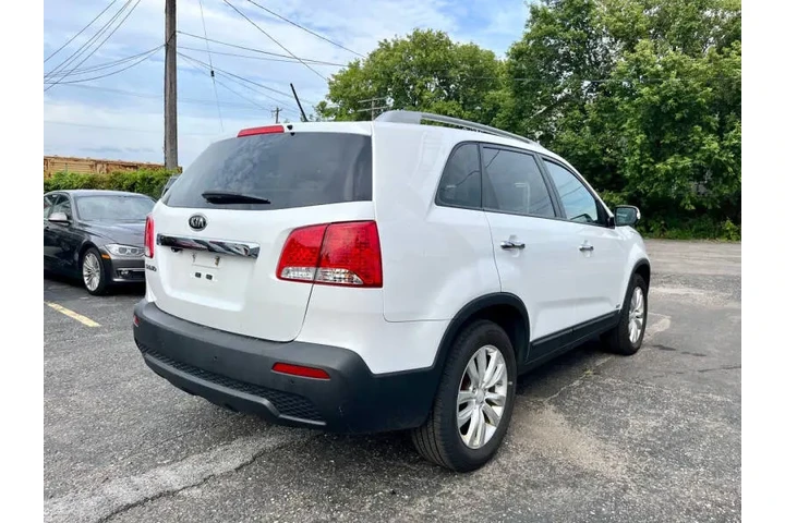 $7495 : 2011 Sorento LX image 6