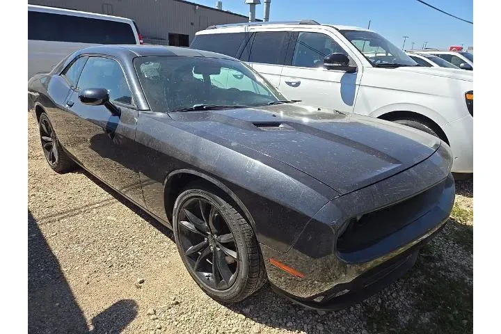 $15468 : Dodge Challenger 2016 SXT 2d image 4
