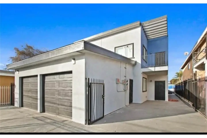 $900 : Rento cuarto en compton image 6