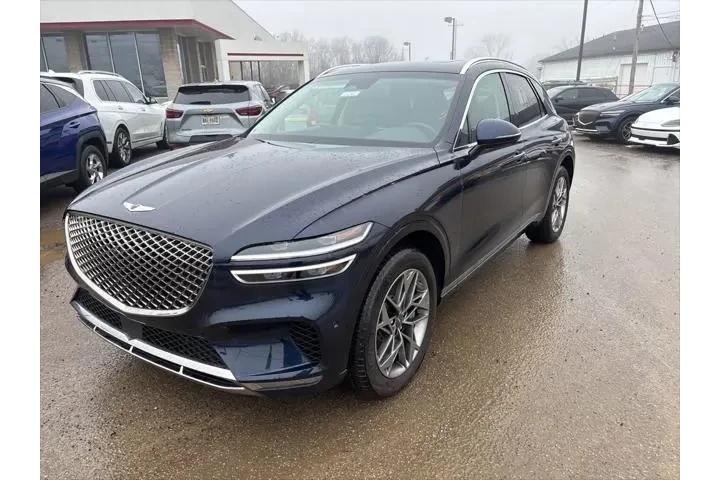 $33544 : Genesis GV70 2023 AWD 2.5T S image 1