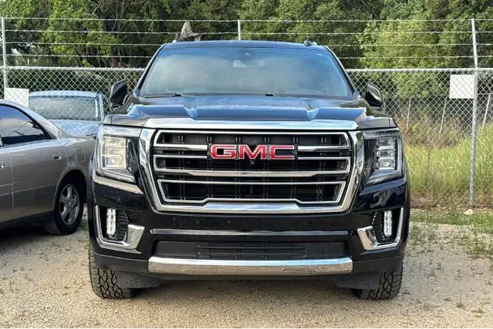 $34911 : GMC Yukon 2021 4x4 SLT 4dr S image 3