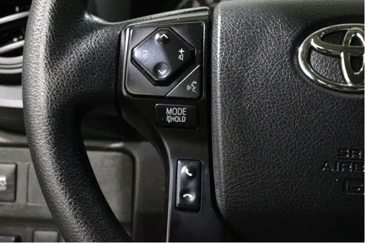 $35998 : Toyota Tacoma 2023 4x4 Trail image 9