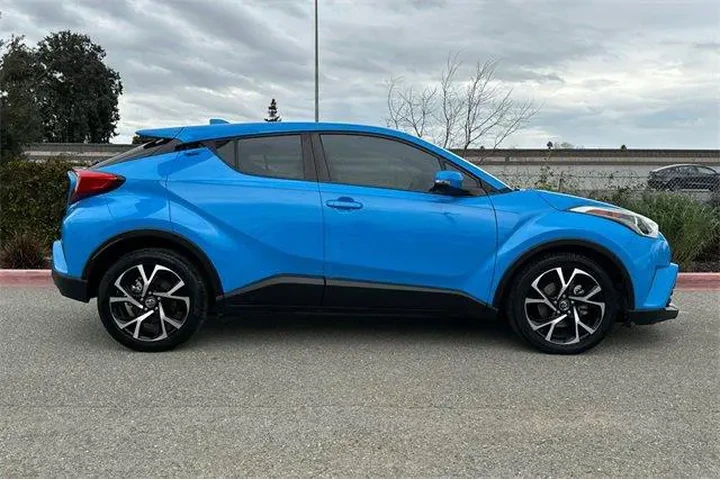 $15777 : Toyota C-HR 2019 LE 4dr Cros image 3