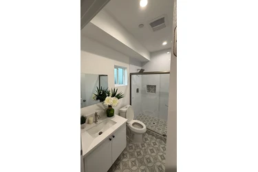 Nuevo Townhouse en Los Angeles