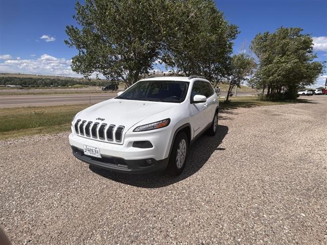 $14995 : 2017 Cherokee image 1