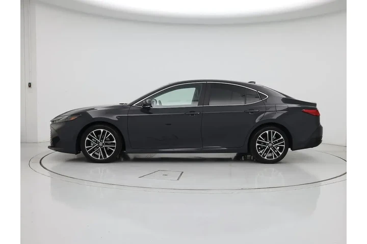 $34998 : Toyota Camry 2025 XLE 4dr Se image 3