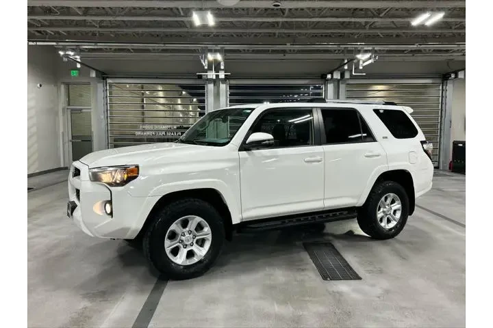 $26615 : Toyota 4Runner 2019 4x4 SR5 image 1